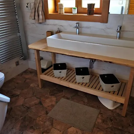 U Mistra Vichra Lägenhet *