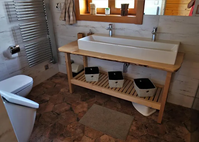 U Mistra Vichra Apartment *